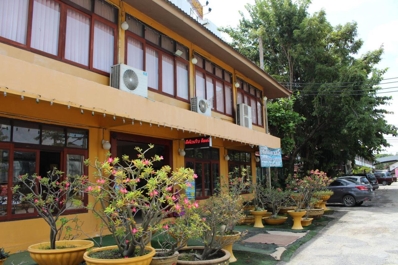 Oyo 75409 Premium The Family Hotel Chiang Mai Luaran gambar