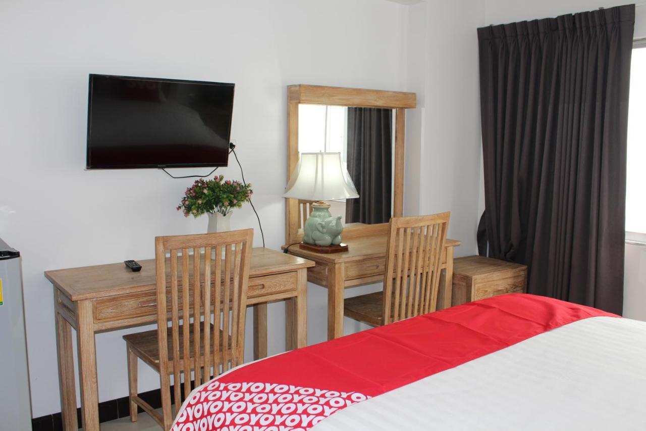 Oyo 75409 Premium The Family Hotel Chiang Mai Luaran gambar